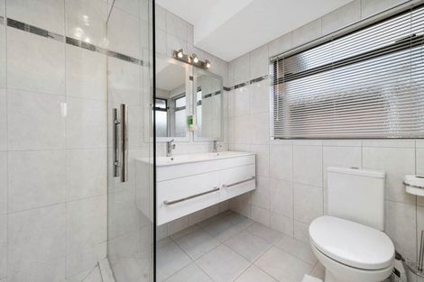 Photo of property in 19 Bayside Drive, Browns Bay, Auckland, 0630