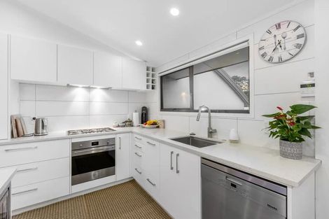 Photo of property in 58 Rosario Crescent, Red Beach, 0932