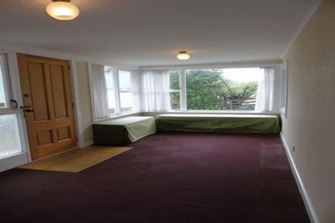 Photo of property in 8 Park Avenue, Tawa, Wellington, 5028