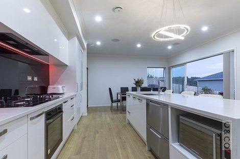 Photo of property in 2 Tauwaka Crescent, Riverhead, 0820