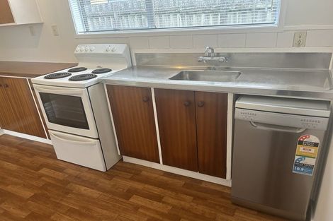 Photo of property in 40 Tiraumea Drive, Pakuranga, Auckland, 2010