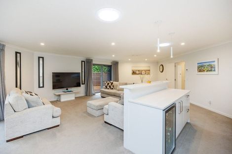 Photo of property in 27 Titoki Street, Palmerston North, 4414