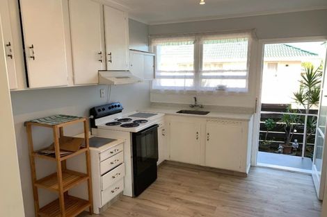 Photo of property in 2/14 South Street, Papakura, 2110
