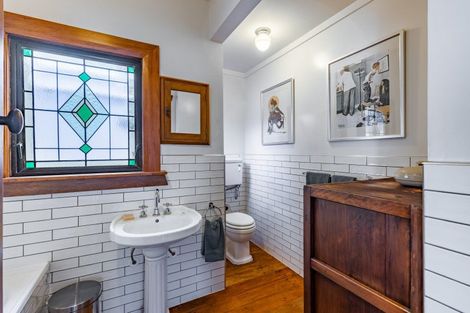 Photo of property in 84 Whiteley Street, Moturoa, New Plymouth, 4310