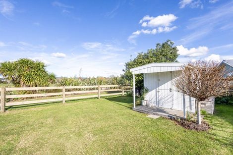 Photo of property in 16 Riverglen Road, Waipu, 0510