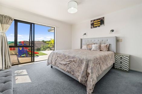 Photo of property in 36 Ewhurst Place, Goodwood Heights, Auckland, 2105