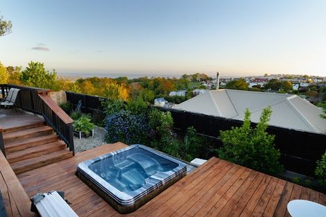 Photo of property in 33 Preston Crescent, Belleknowes, Dunedin, 9011