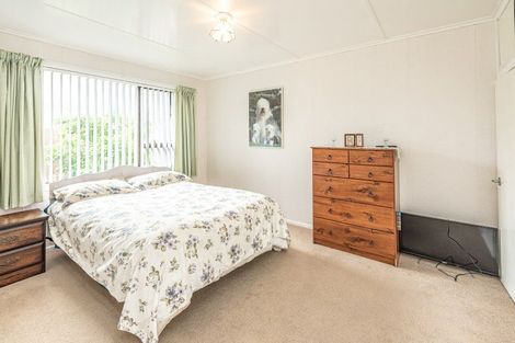 Photo of property in 76 Cornfoot Street, Castlecliff, Whanganui, 4501