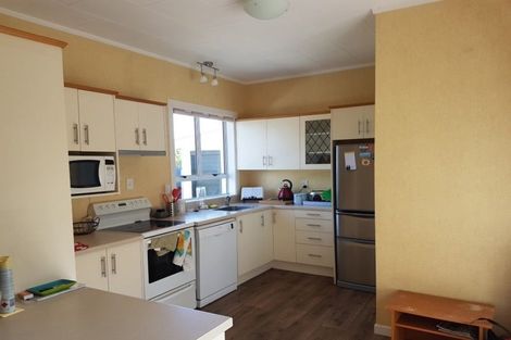 Photo of property in 42 Mary Street, Winton, 9720