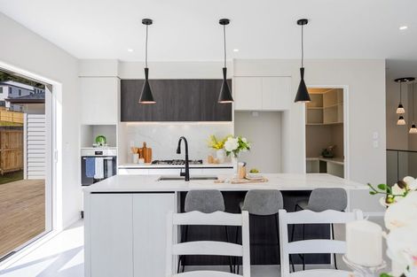 Photo of property in 2 Maraeariki Avenue, Orewa, 0931