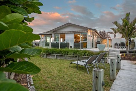 Photo of property in 29 Blue Bell Parade, Omaha, 0986