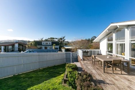 Photo of property in 29 Churton Drive, Churton Park, Wellington, 6037