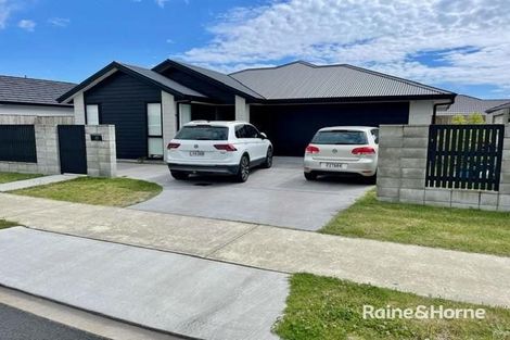 Photo of property in 213 Te Okuroa Drive, Papamoa, 3118