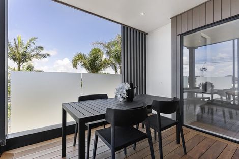 Photo of property in 2/29 Bracken Avenue, Takapuna, Auckland, 0622