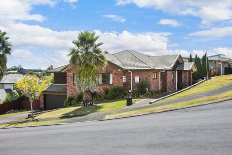 Photo of property in 13 Zeus Avenue, Henderson, Auckland, 0612