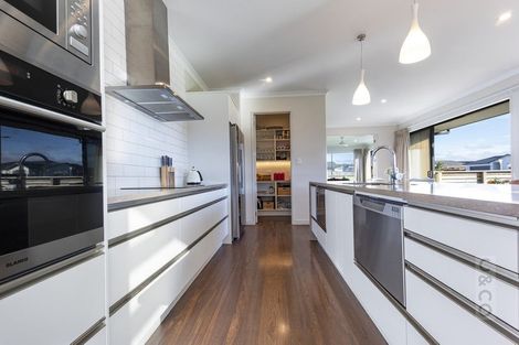 Photo of property in 4 Korako Drive, Kumeu, 0810