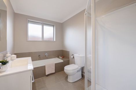 Photo of property in 9a Dickson Road, Papamoa Beach, Papamoa, 3118