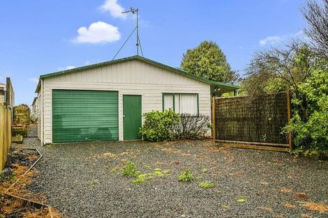 Photo of property in 8 Oxford Street, Tirau, 3410