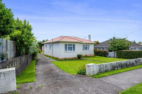 Photo of property in 7 Tarahua Road, Vogeltown, New Plymouth, 4310