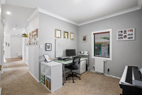 Photo of property in 128 Wairau Road, Oakura, 4314