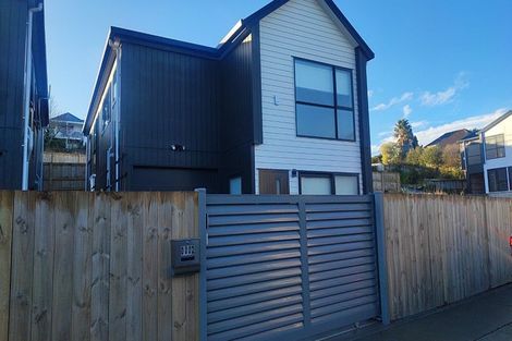 Photo of property in 2 Oakheart Way, Forrest Hill, Auckland, 0620