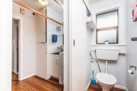 Photo of property in 10 Beazley Avenue, Paparangi, Wellington, 6037