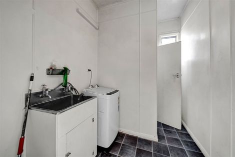 Photo of property in 50 Collins Street, Hawera, 4610