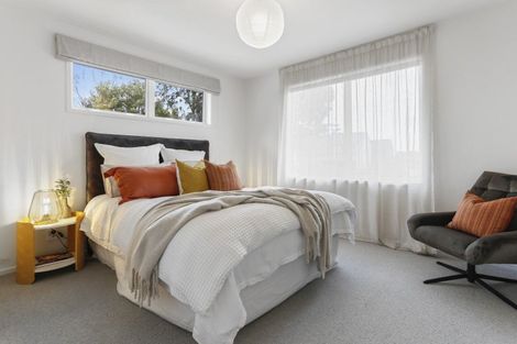 Photo of property in 8a Steen Place, Mangere Bridge, Auckland, 2022