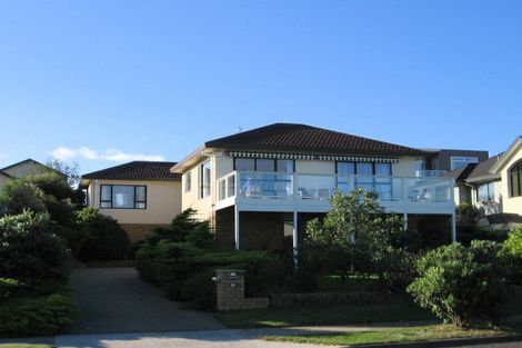 Photo of property in 7 Major Durie Place, Waikanae Beach, Waikanae, 5036