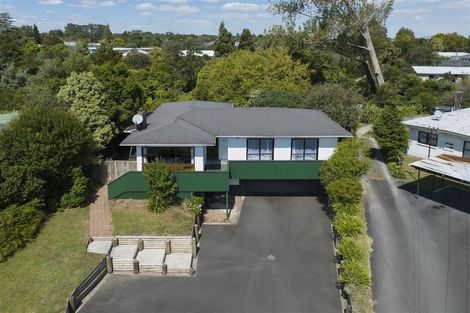 Photo of property in 21 Mabian Crescent, Deanwell, Hamilton, 3206