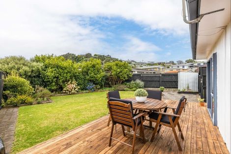 Photo of property in 15a Naumai Place, Spotswood, New Plymouth, 4310