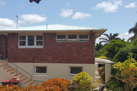 Photo of property in 3 Lewis Road, Pakuranga, Auckland, 2010