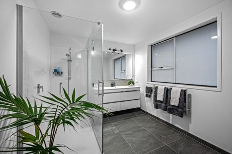 Photo of property in 3/4 Frater Avenue, Milford, Auckland, 0620