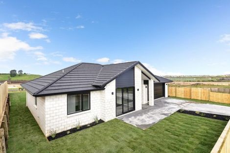 Photo of property in 31 Kapua Crescent, Rototuna North, Hamilton, 3210