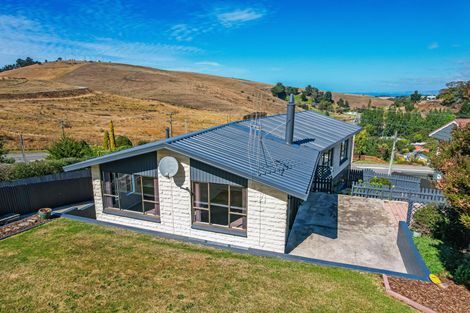 Photo of property in 9 Perth Street, South Hill, Oamaru, 9400