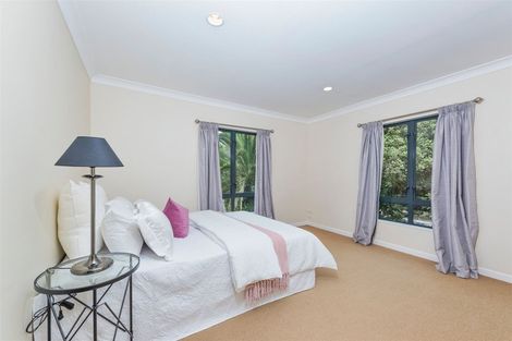 Photo of property in 25 Hogarth Rise, West Harbour, Auckland, 0618