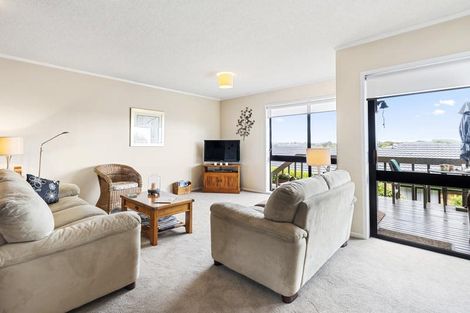 Photo of property in 1/71 Dalwhinnie Parade, Highland Park, Auckland, 2010