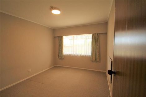 Photo of property in 62a Gossamer Drive, Pakuranga Heights, Auckland, 2010