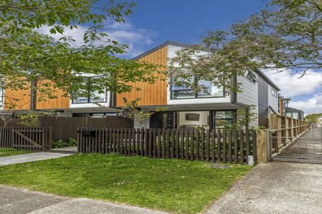 Photo of property in 3/20 Moor Avenue, Te Atatu Peninsula, Auckland, 0610