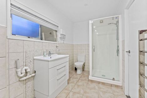Photo of property in 662 Beach Road, Browns Bay, Auckland, 0630