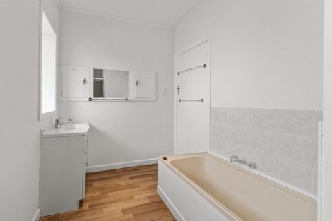 Photo of property in 75 Hillcrest Avenue, Te Awamutu, 3800