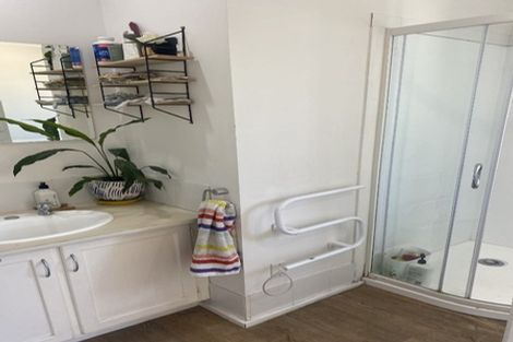 Photo of property in 81 Jellicoe Street, Martinborough, 5711