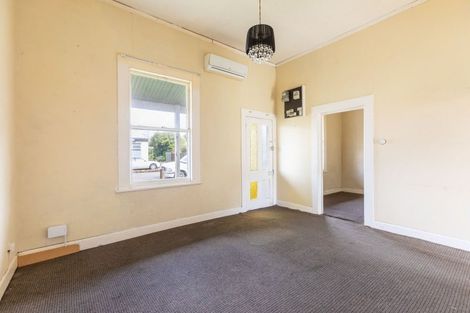 Photo of property in 17 Allardice Street, Dannevirke, 4930