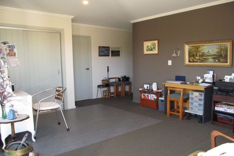 Photo of property in 32 Larch Crescent, Alexandra, 9320