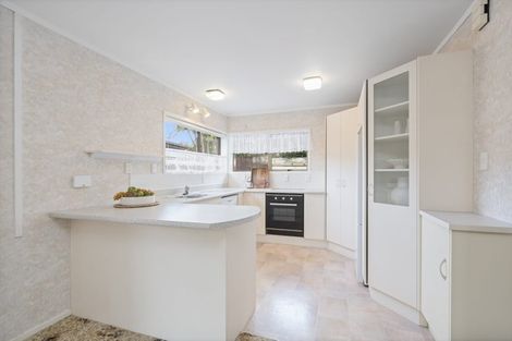 Photo of property in 21 Matuhi Rise, Henderson, Auckland, 0612