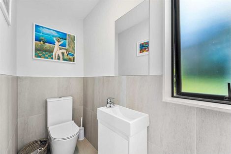 Photo of property in 16 Seafarer Crescent, Stanmore Bay, Whangaparaoa, 0932