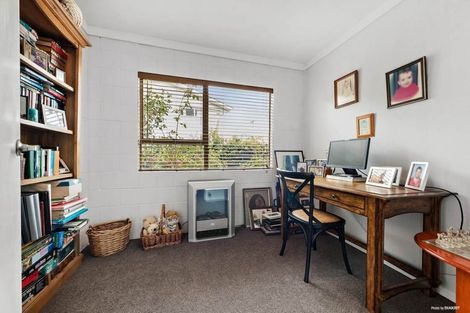 Photo of property in 20 Royal Road, Massey, Auckland, 0614