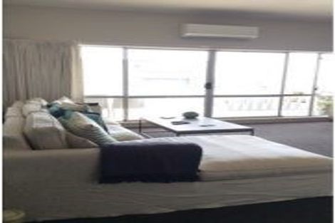 Photo of property in 8a Madeira Lane, Grafton, Auckland, 1023