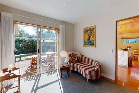 Photo of property in 10 Juliet Place, Forrest Hill, Auckland, 0620