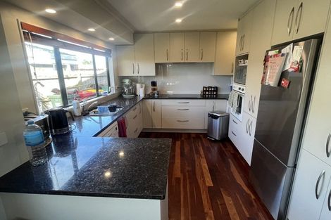Photo of property in 48 Lakeside Drive, Orewa, 0931